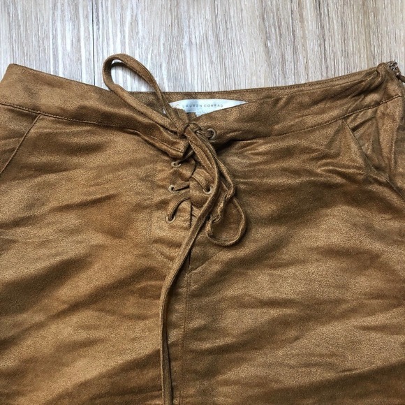 Womens LC Lauren Conrad Textured Mini Skirt SZ 2 Brown - Picture 2 of 5